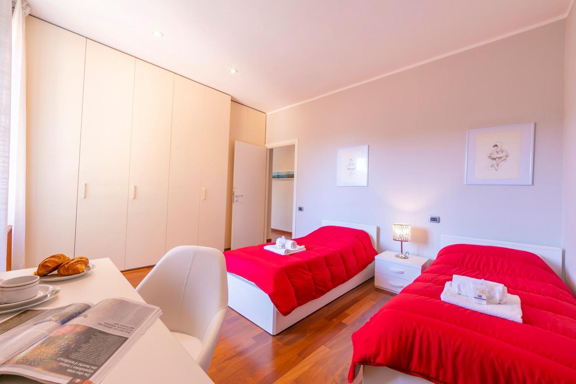 Appartamento Il Golfo Lake View - Happy Rentals ラヴェーノ エクステリア 写真